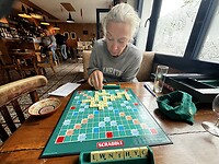 Scrabbelaarster