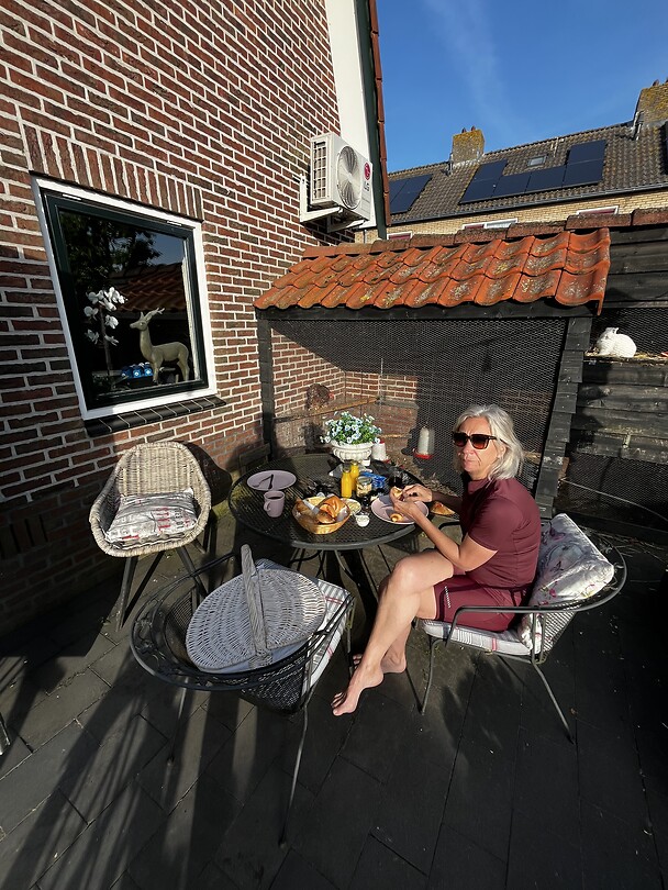 Zonnig ontbijt in Schoonrewoerd
