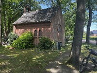 Kerkje bij Esch