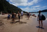 (1) Gravende mensen Hot Water Beach