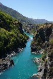 (6) Strak blauwe rivier (Q'Town)