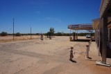 (7) Gas station...: Gemiddeld niemand aanwezig