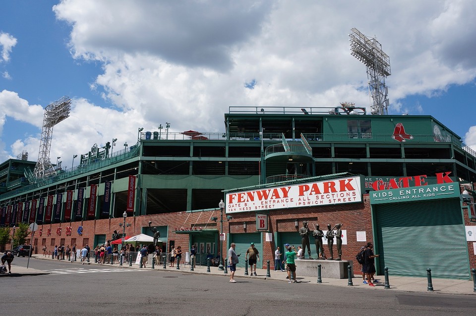 (16) Stadion Red-Sox