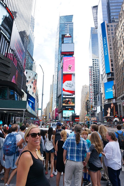 (16) Time Square