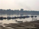 Vietnamees drijvend dorpje in de Mekong bij Koh Trong