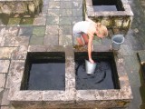 Hot Wells bij Trincomalee; ook Floor verzekert zich van Boeddha's bescherming