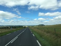 Glooiend landschap en glooiende wegen :)