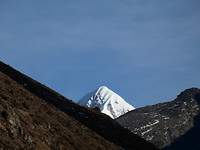 130-Nog een blik achterom en dan op pad naar Namche: 17 kilometer