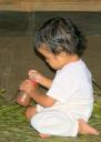 Lief Iban kindje, gewoon aan de fles