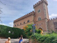 Bolgheri, voor de poort