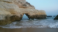 dit is de zee vanaf de andere  kant van de rots