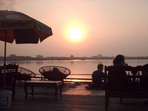 Zonsondergang over de Boeng kak lake