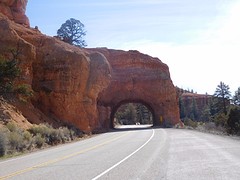 arch over de weg