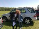 met de auto