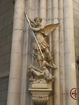 Beeldje in de kerk van Calcane