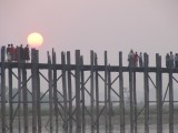 monniken (links) in het zonnetje