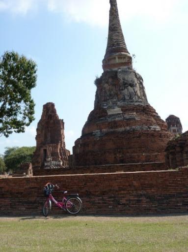 Wat Nok 2