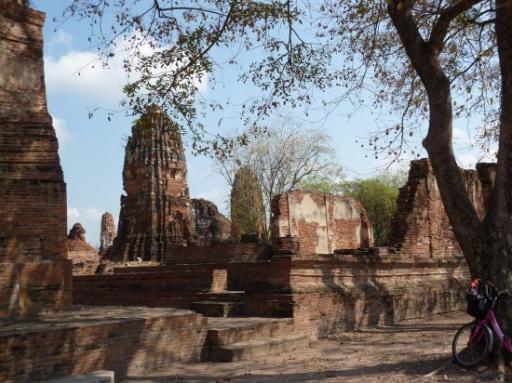 Wat Nok 4