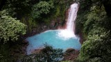 prachtig blauw water