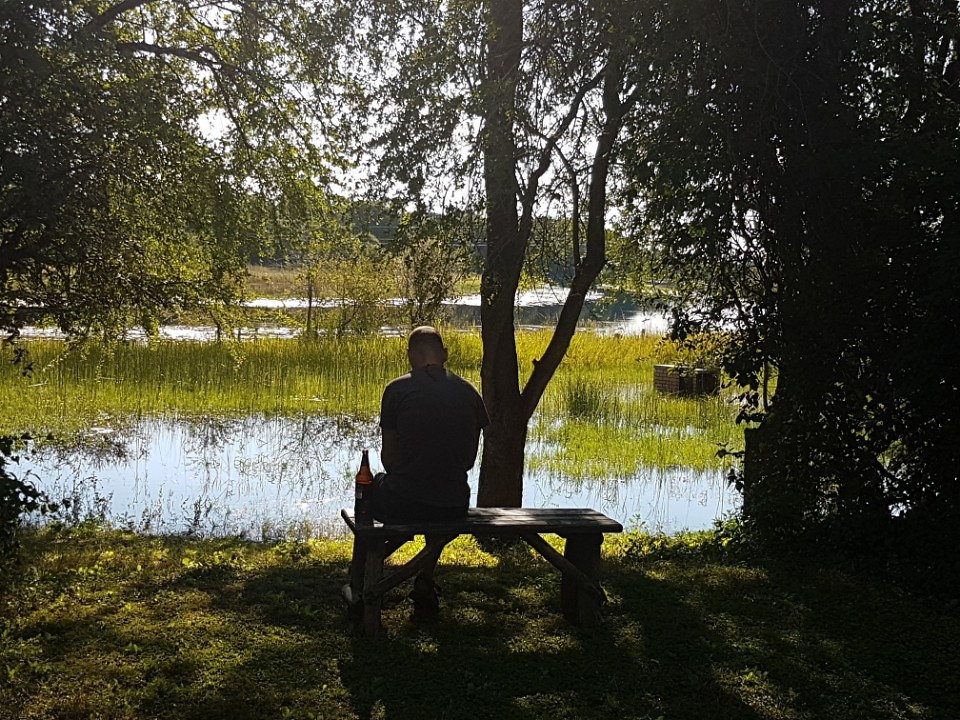 Chillen aan de rivier