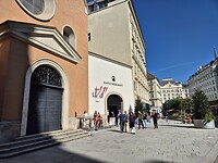 1000043642