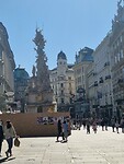 1000043689