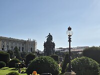 1000043757