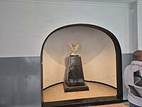 1000043951