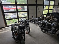 1000056676