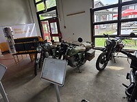 1000056674