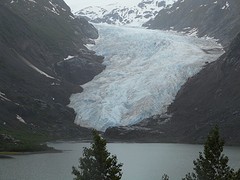 Bear Gletsjer vanaf de Stuwart-Cassiar Highway