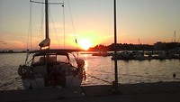 Zonsondergang haven Pilos