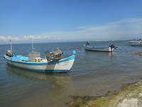 Kleine vissersbootjes in haven Methoni Pieria
