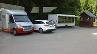 Kiosk en koekkraam bij school