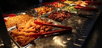 Heel veel keuze , meer dan 8 verschillende buffets waar je uit kunt kiezen