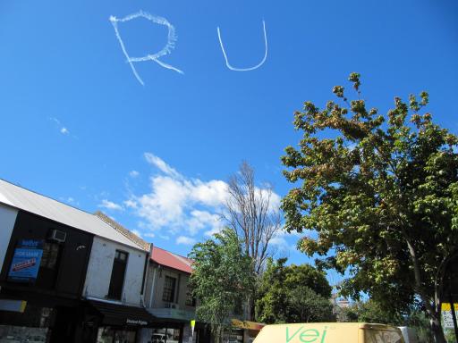 RU