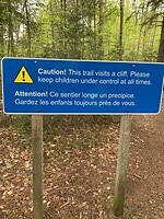Bord aan begin Hemlock Bluff Trail