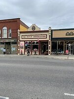 The Nutty chocolatier in Main Street