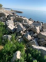 Langs het strand