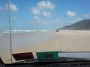 beetje over het strand rossen