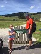 Vol goede moed beginnen we aan de wandeling!