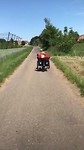 Kees op de fiets richting Brna