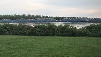 Schip met schroot over de Oude Maas