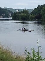 Roeiers op de Maas onderweg naar Dinant