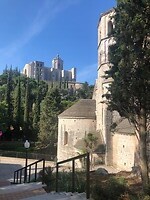 Kathedraal op achtergrond