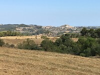 Typische Spaanse landschappen onderweg naar Poblet