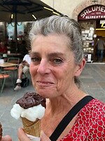 Un gelato al limon y chocolatte