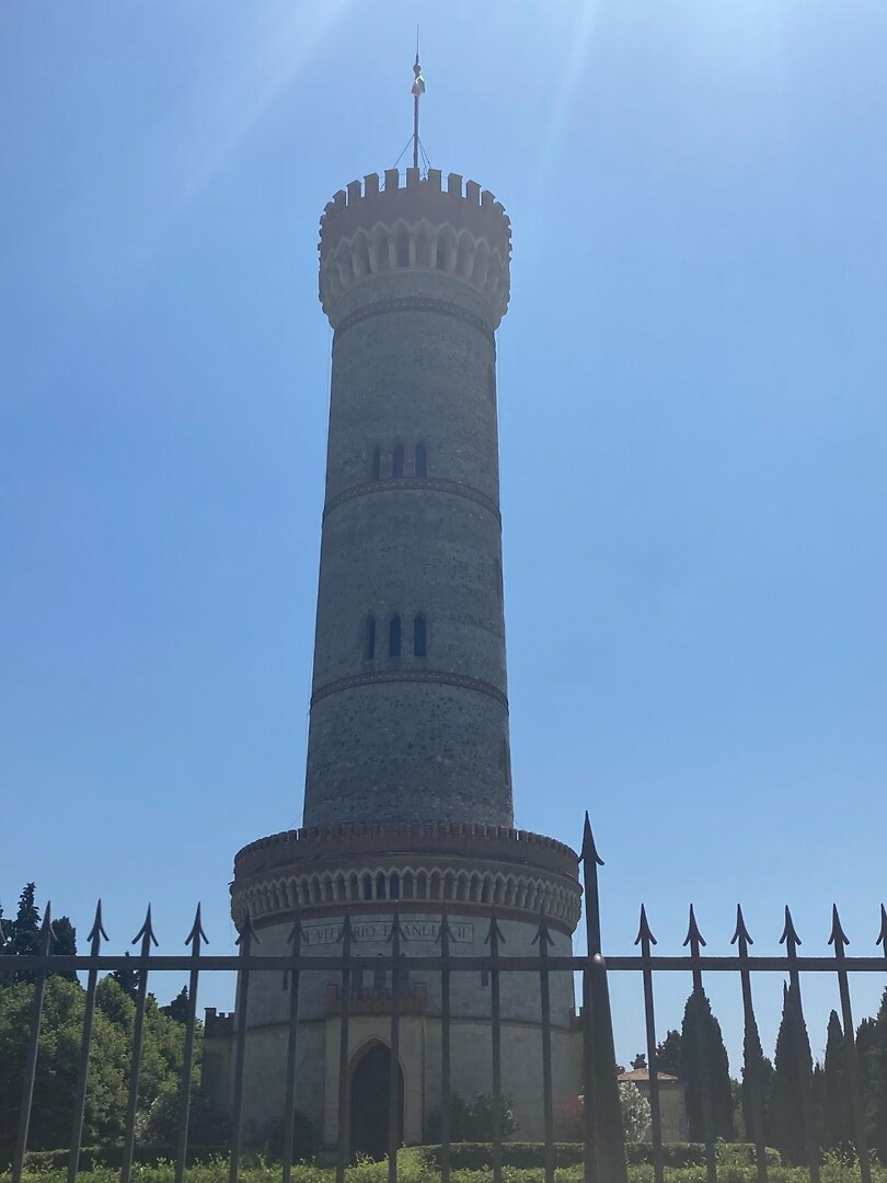 Toren onderweg naar Desenzano del Garda