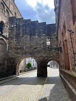 Achter bij de Sint Servaas Basiliek