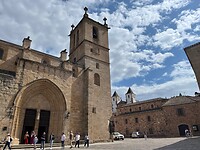 Een van de vele mooie kerken in Caceres